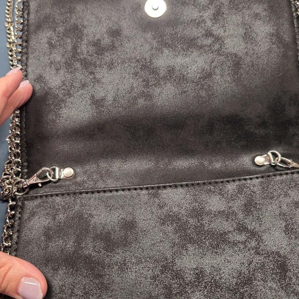 Chelsea28 Black Chain-Trim Clutch‎